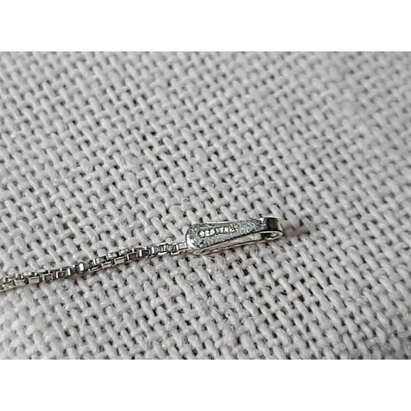 925 Sterling Silver Faceted Purple Glass Rectangular Shaped Pendant Necklace - Picture 6 of 10